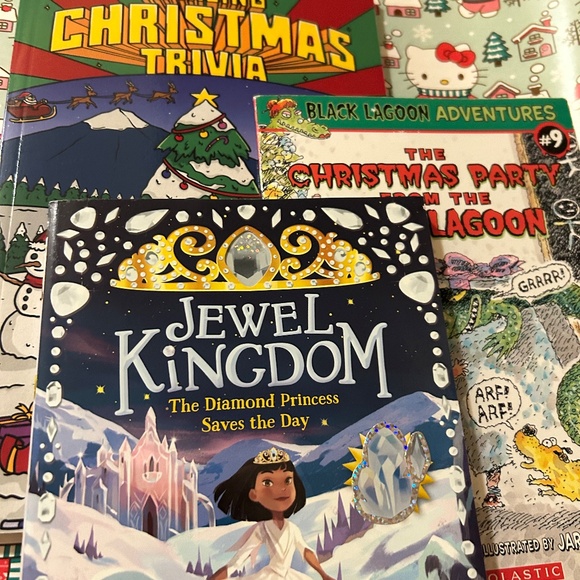 Hello Kitty Christmas Book Bundle + NEW Squishmallow! - Picture 3 of 3